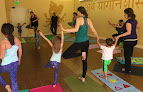 Your prenatal yoga classes Nandi Yoga in San Mateo in California